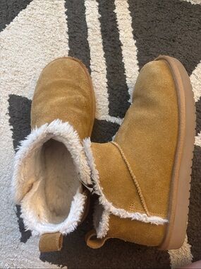 Koolaburra Chestnut Suede Faux-Shearling Ankle Boots